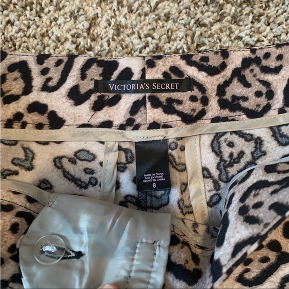VS Leopard print belted pocket pant - Picture 2 of 7
